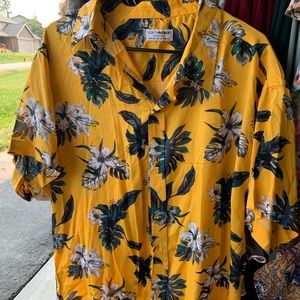 Yellow Men’s Hawaiian Button Up